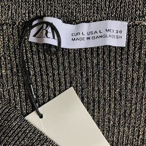 Metallic stretchy pencil skirt for holidays